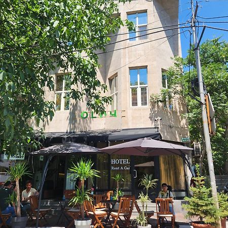 Olive Hotel Ереван Екстериор снимка