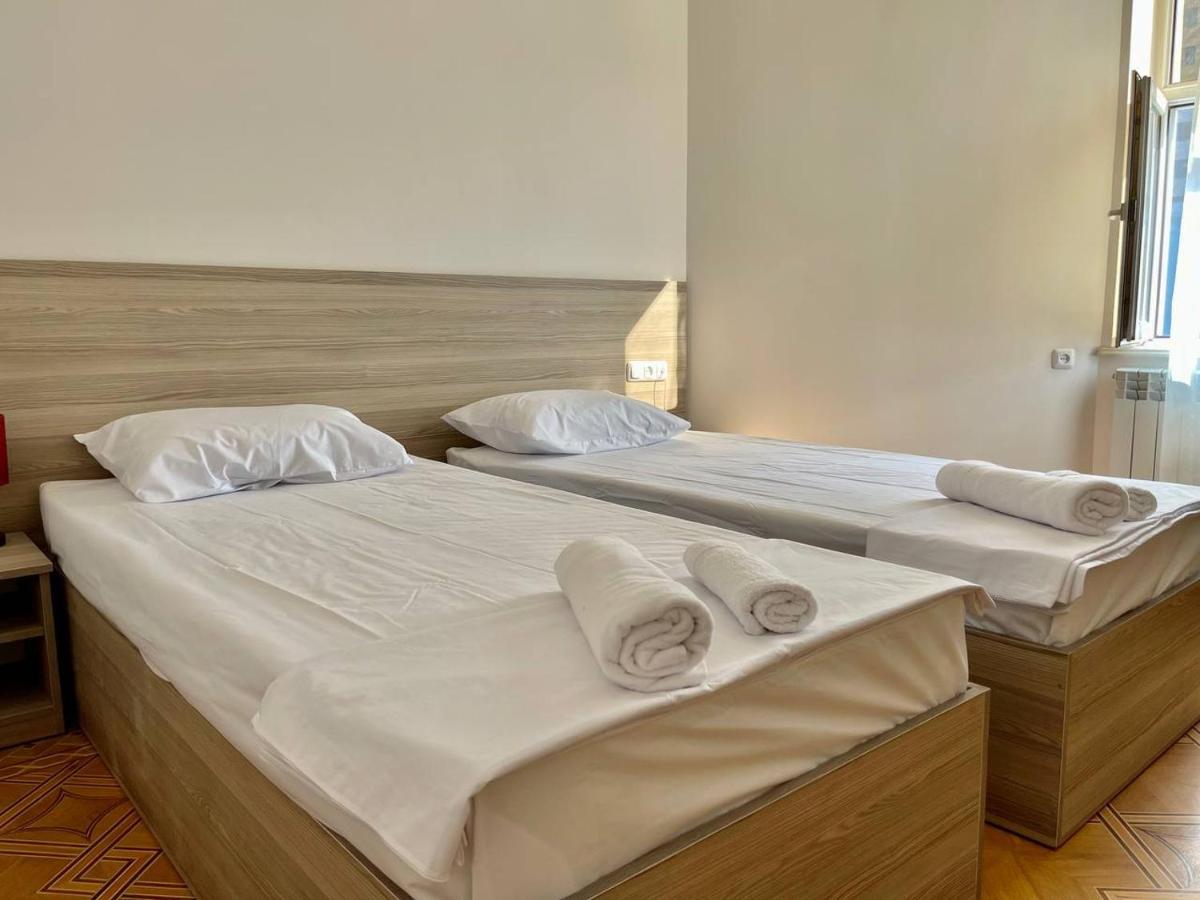 Olive Hotel Ереван Екстериор снимка