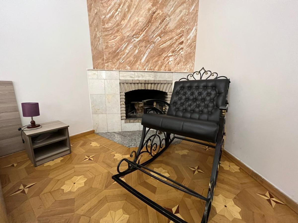 Olive Hotel Ереван Екстериор снимка