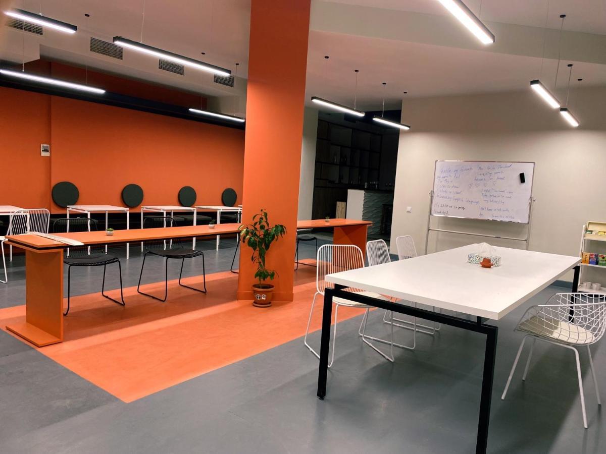 Olive Hotel Ереван Екстериор снимка