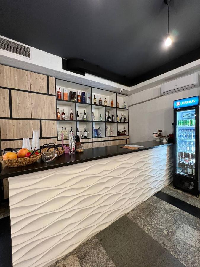 Olive Hotel Ереван Екстериор снимка